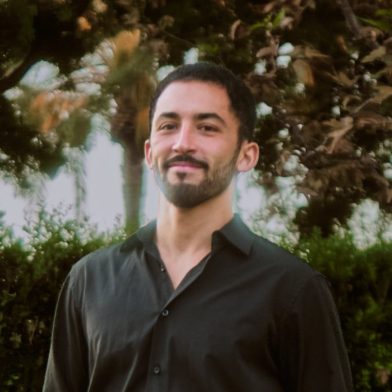 Portrait of Coach Elijah Palacio
